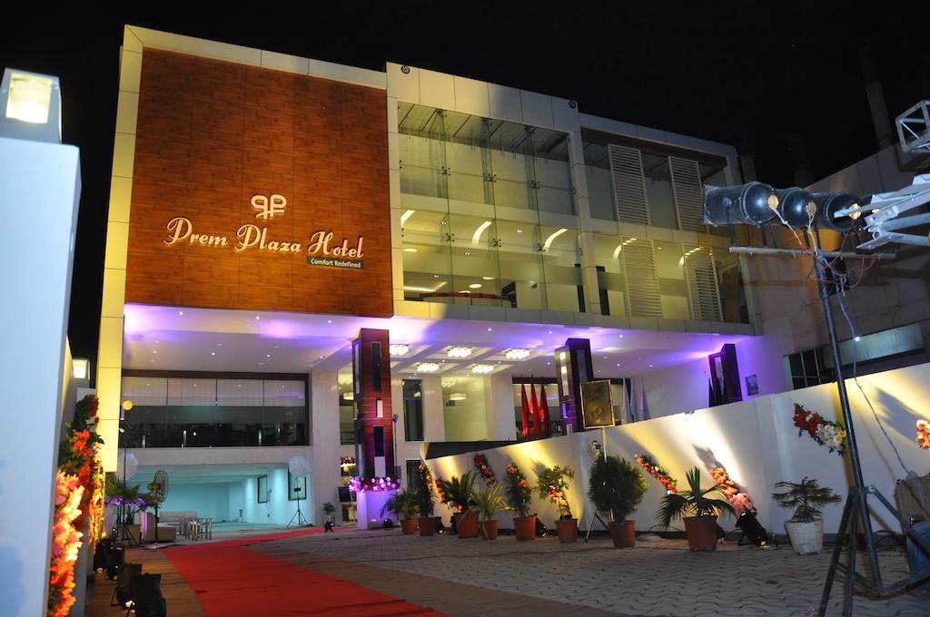 Hotel Prem Plaza Karnāl Dış mekan fotoğraf