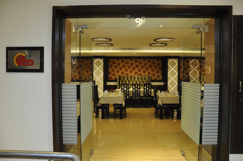 Hotel Prem Plaza Karnāl Dış mekan fotoğraf