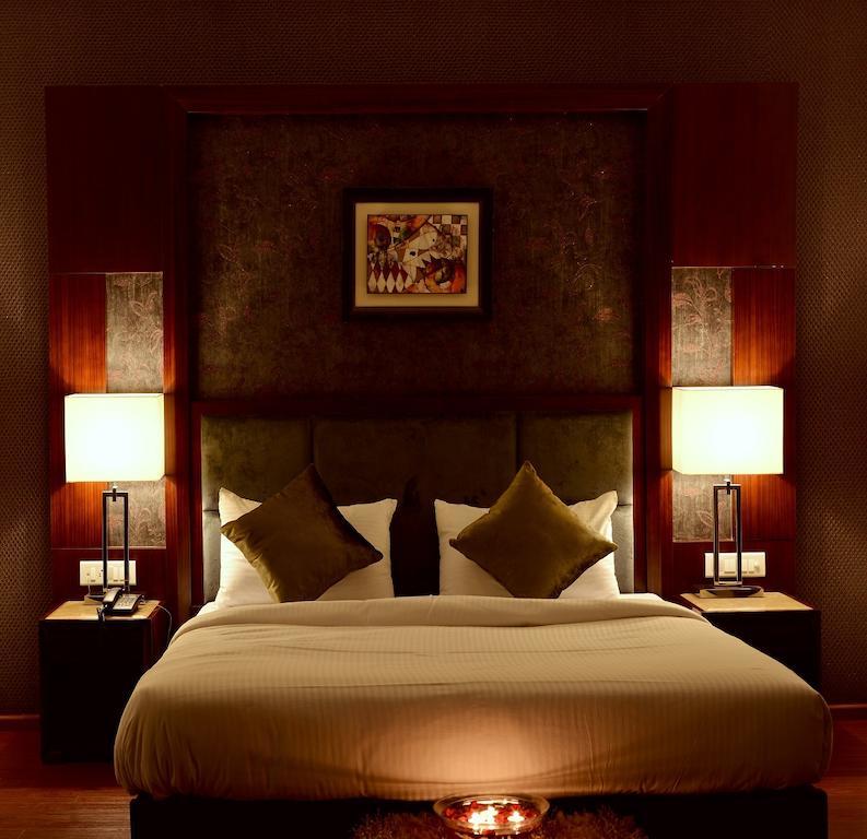 Hotel Prem Plaza Karnāl Dış mekan fotoğraf