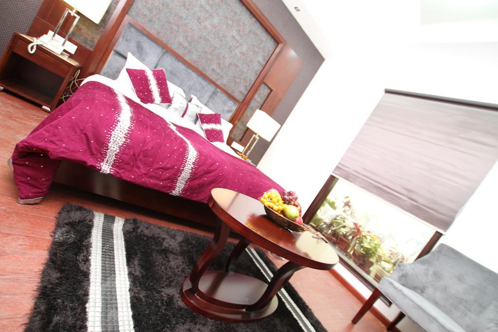 Hotel Prem Plaza Karnāl Dış mekan fotoğraf