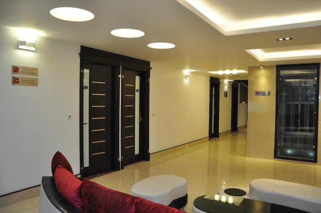Hotel Prem Plaza Karnāl Dış mekan fotoğraf